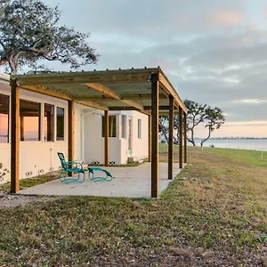  Holiday home Sunsetter On Sapphire Shores